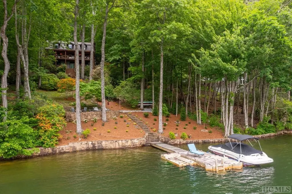 1049 Glenshore Drive Cullowhee NC 28723
