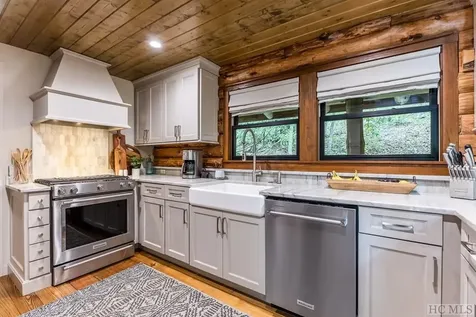 1049 Glenshore Drive Cullowhee NC 28723
