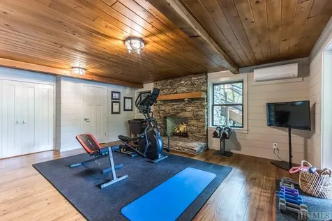 1049 Glenshore Drive Cullowhee NC 28723