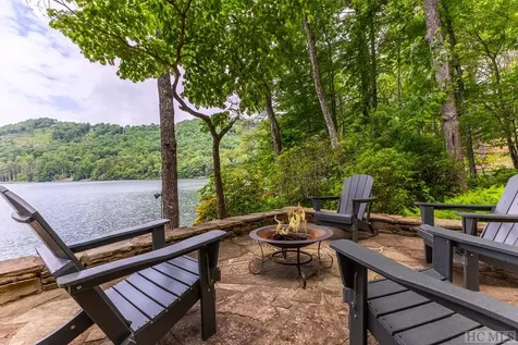 1049 Glenshore Drive Cullowhee NC 28723