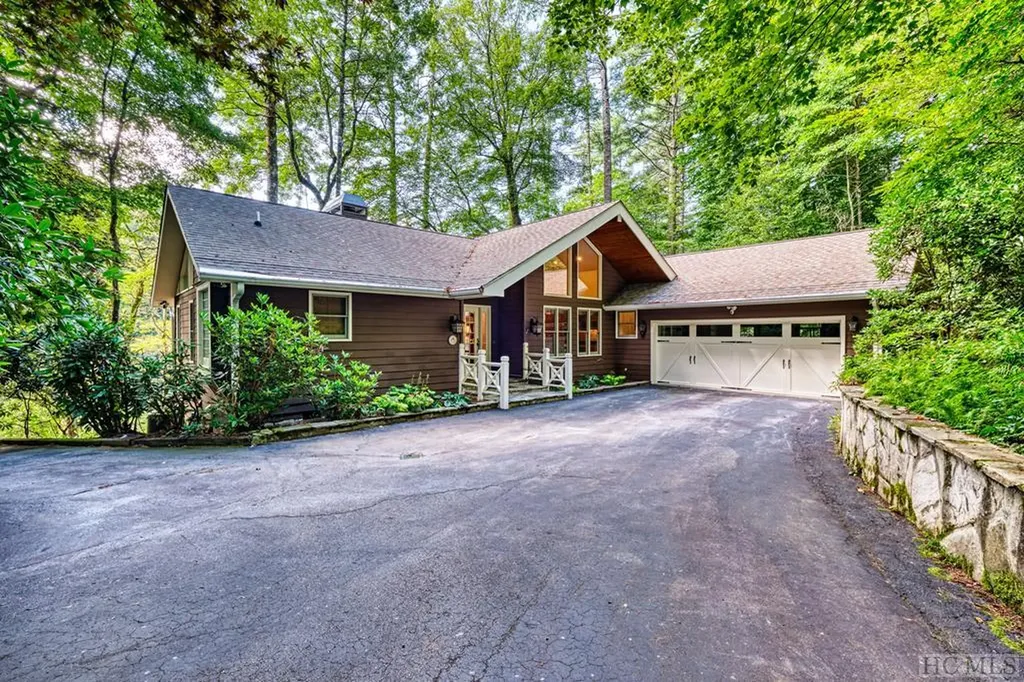 48 Naiad Terrace Highlands NC 28741