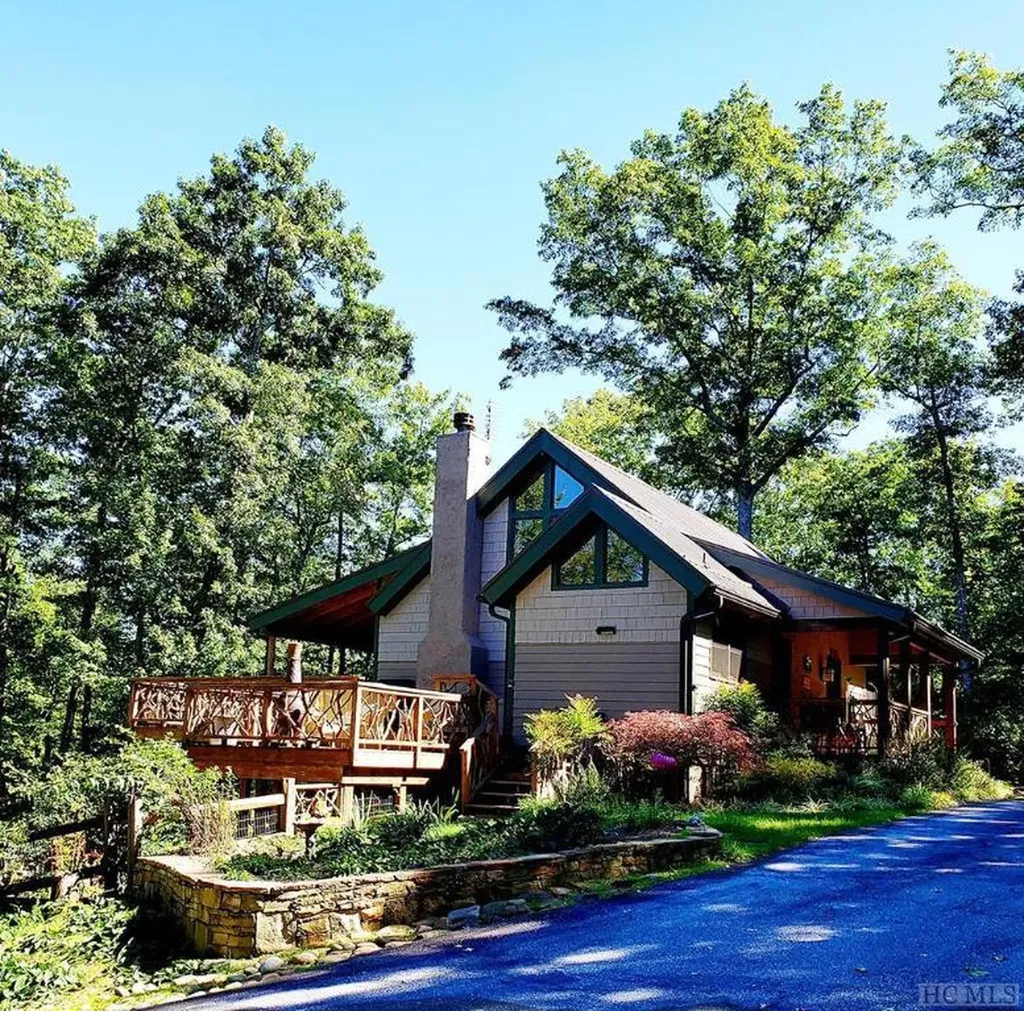Lake Toxaway NC 28747