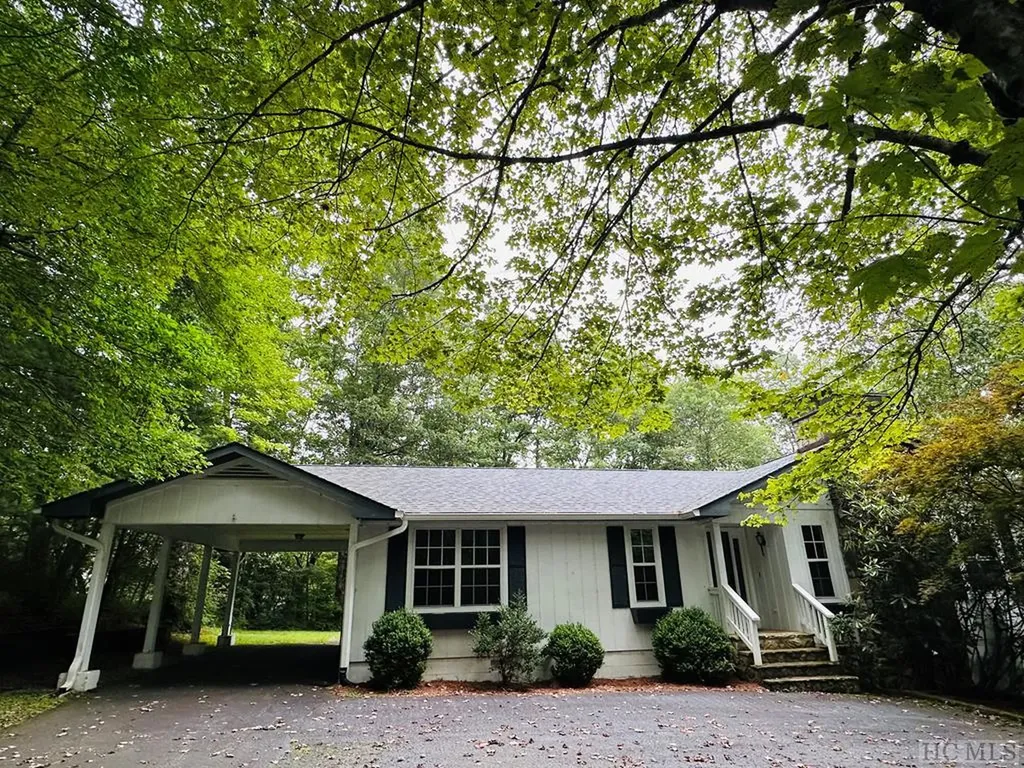 176 Hemlock Woods Drive Highlands NC 28741
