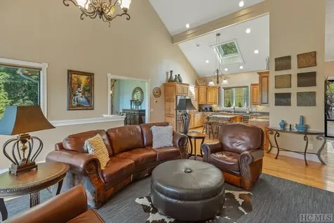 111B Rue-de-provence Glenville NC 28736