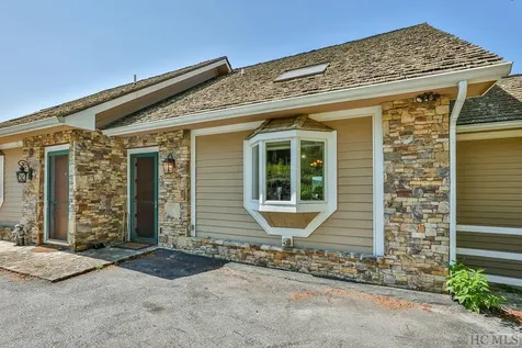 111B Rue-de-provence Glenville NC 28736