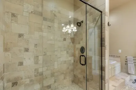 111B Rue-de-provence Glenville NC 28736