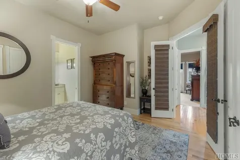 111B Rue-de-provence Glenville NC 28736