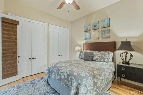 111B Rue-de-provence Glenville NC 28736