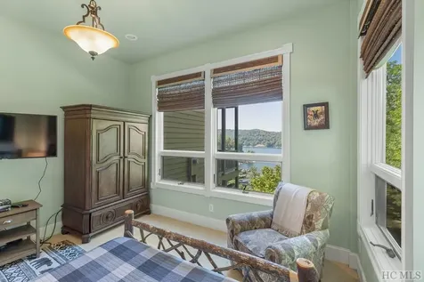 111B Rue-de-provence Glenville NC 28736