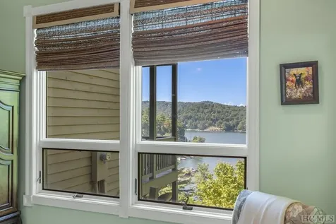 111B Rue-de-provence Glenville NC 28736