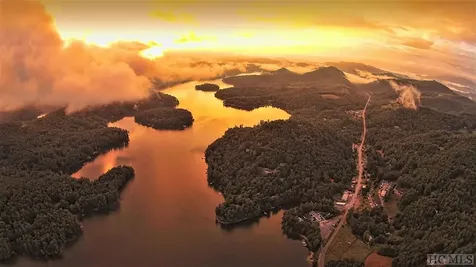 111B Rue-de-provence Glenville NC 28736