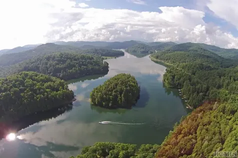 111B Rue-de-provence Glenville NC 28736