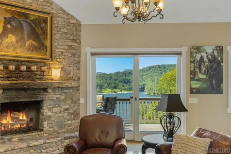 111B Rue-de-provence Glenville NC 28736