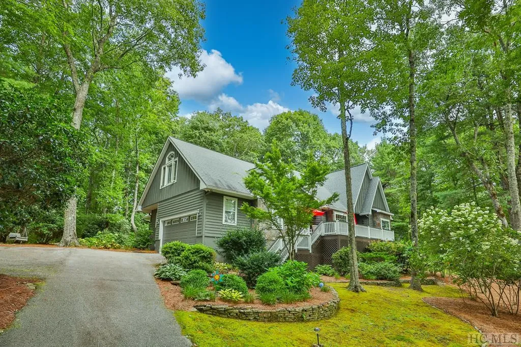 75 Hemlock Woods Drive Highlands NC 28741