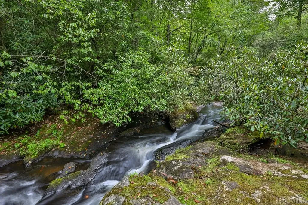 1124 Billy Cabin Road Highlands NC 28741