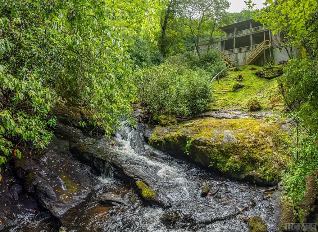 1124 Billy Cabin Road Highlands NC 28741