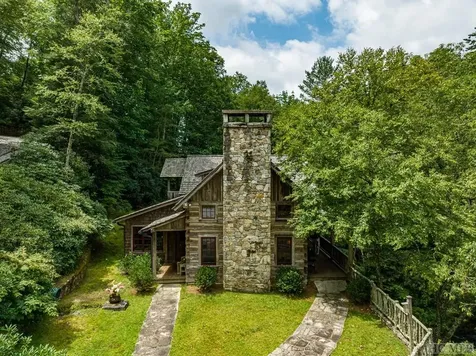 1124 Billy Cabin Road Highlands NC 28741
