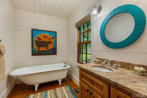 1124 Billy Cabin Road Highlands NC 28741