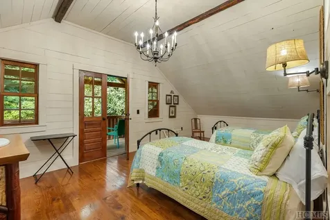 1124 Billy Cabin Road Highlands NC 28741