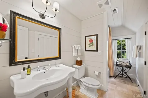 59 Wicket Way Cashiers NC 28717