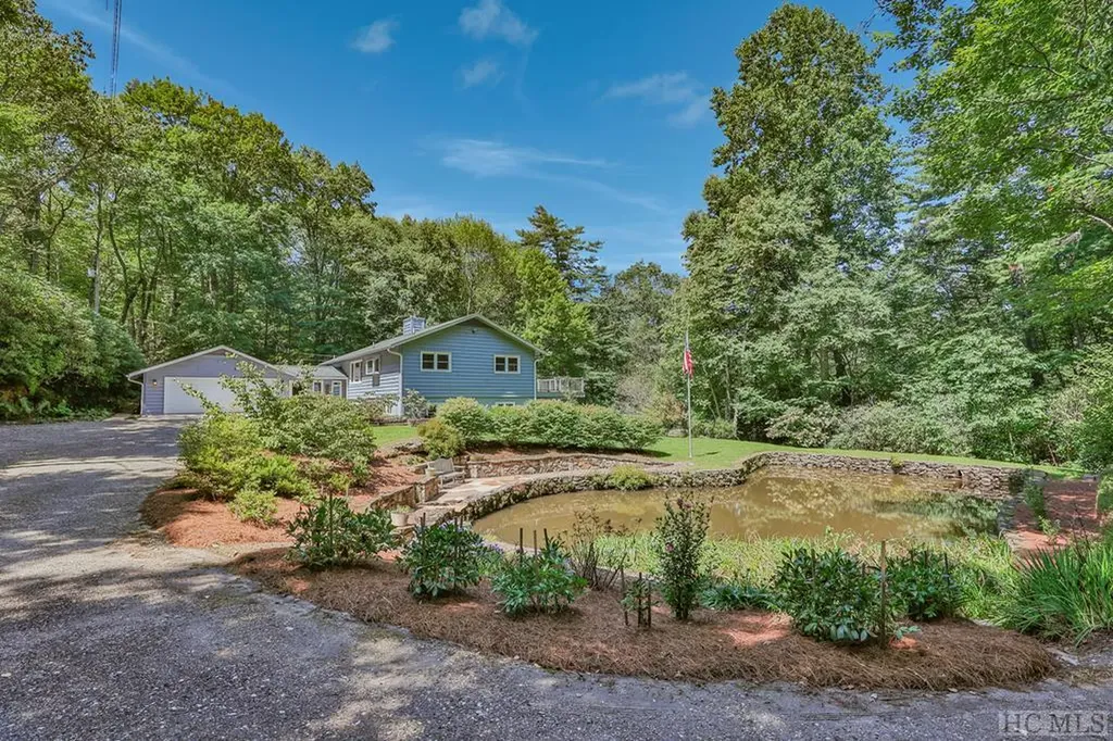 214 Hive Road Glenville NC 28736