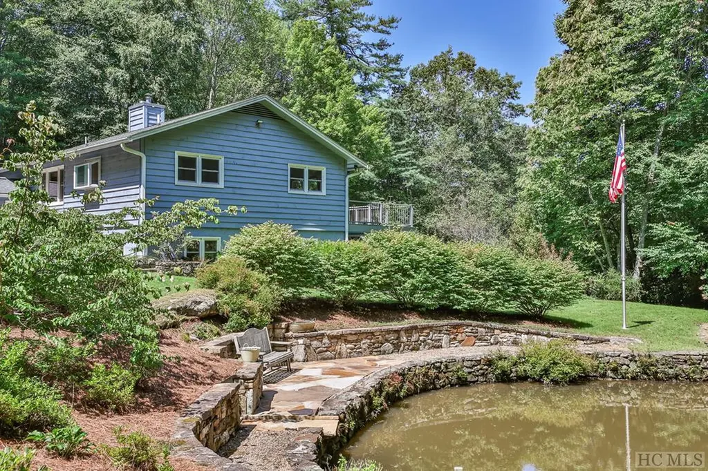 214 Hive Road Glenville NC 28736