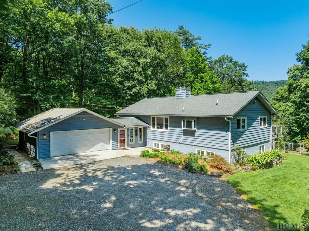214 Hive Road Glenville NC 28736