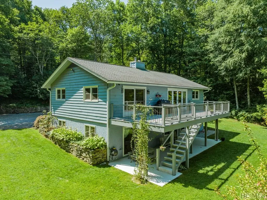 214 Hive Road Glenville NC 28736