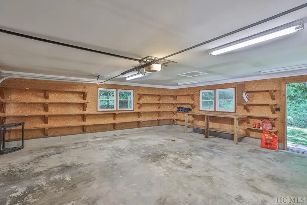 214 Hive Road Glenville NC 28736