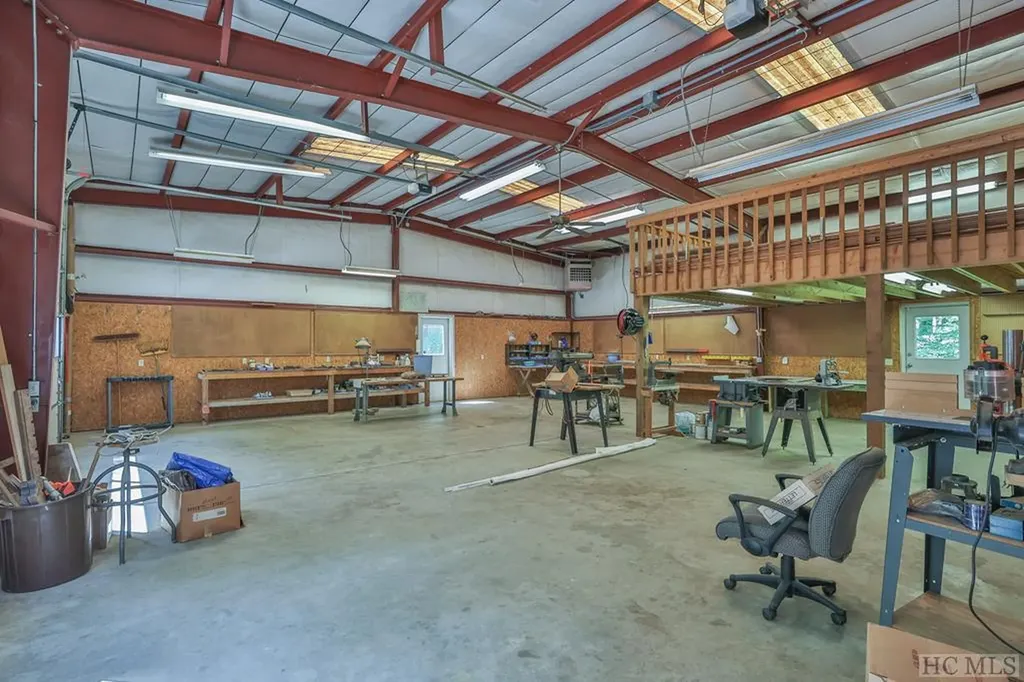 214 Hive Road Glenville NC 28736