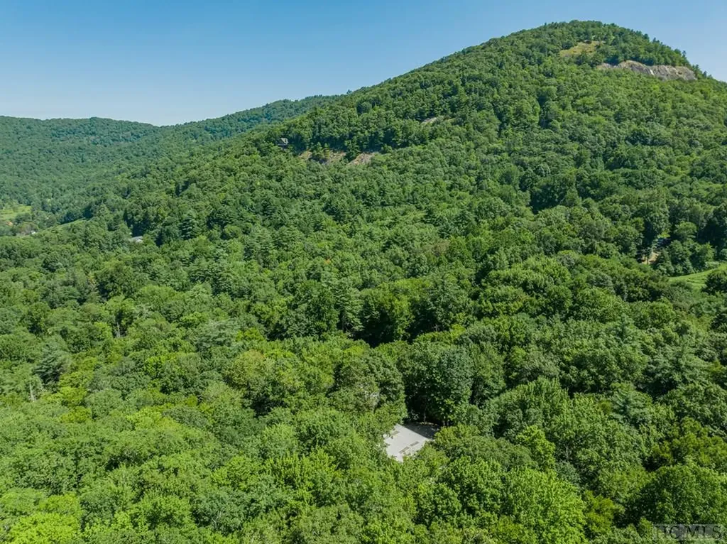 214 Hive Road Glenville NC 28736