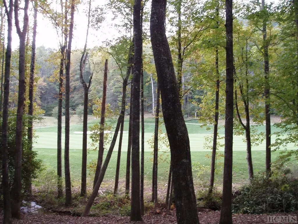 45/46r Keowee Trail Lake Toxaway NC 28747