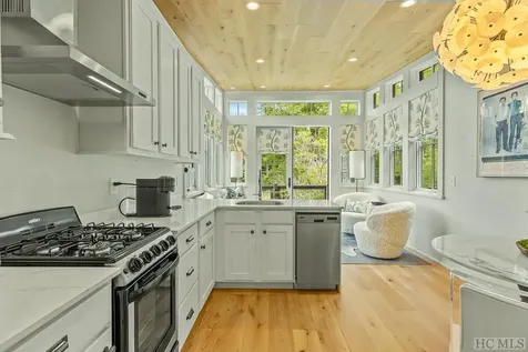 105 Moonstone Loop Highlands NC 28741