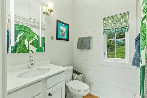 105 Moonstone Loop Highlands NC 28741