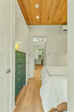 105 Moonstone Loop Highlands NC 28741