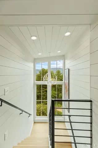 105 Moonstone Loop Highlands NC 28741