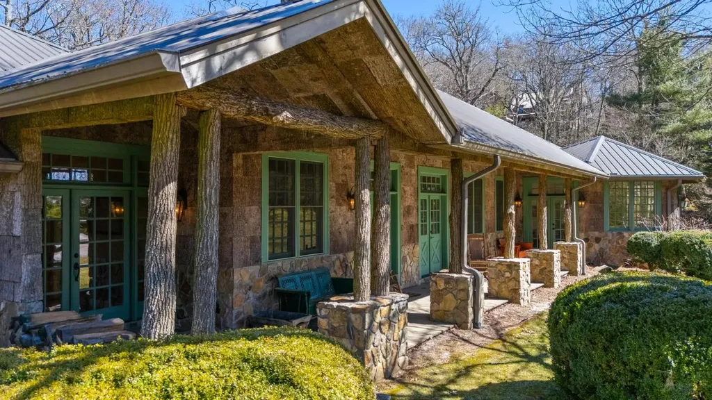 1376 Highgate Road Highlands NC 28741