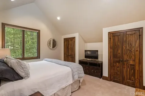 266 Upper Whitewater Road Sapphire NC 28774