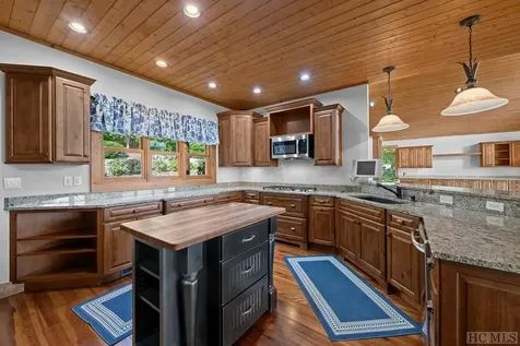 23 Big Granite Trail Sapphire NC 28774