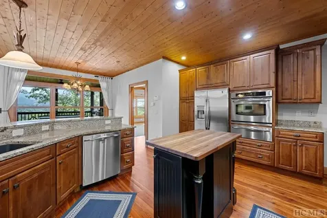 23 Big Granite Trail Sapphire NC 28774