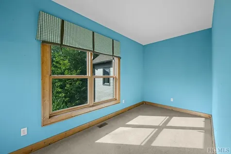 23 Big Granite Trail Sapphire NC 28774