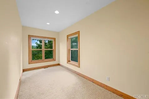 23 Big Granite Trail Sapphire NC 28774