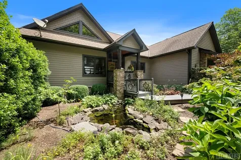 23 Big Granite Trail Sapphire NC 28774