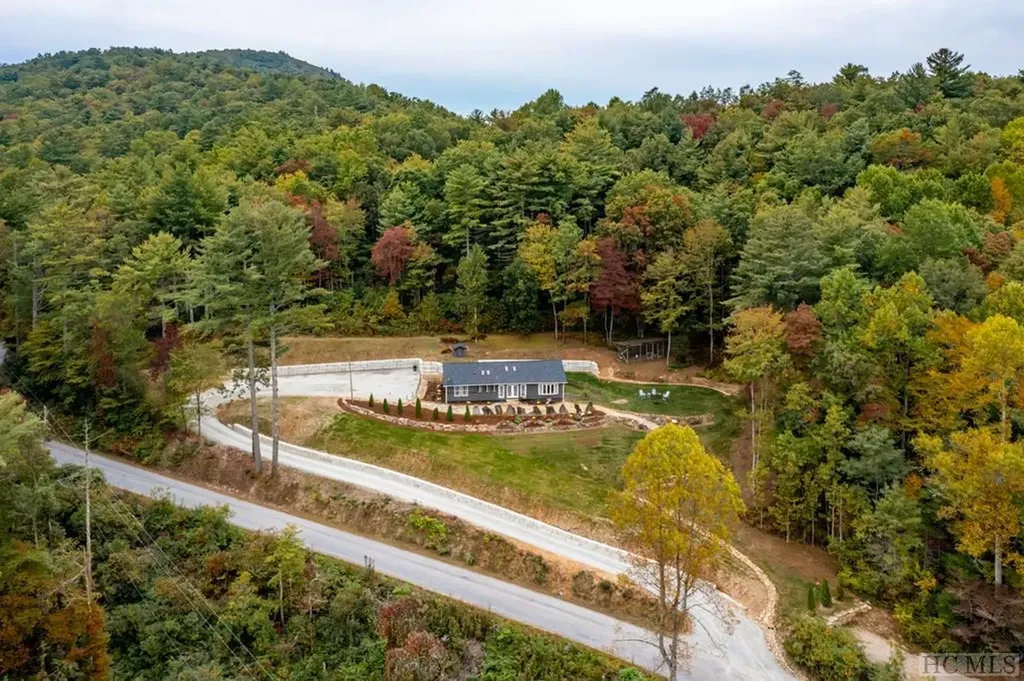 492 Bull Pen Road Cashiers NC 28717
