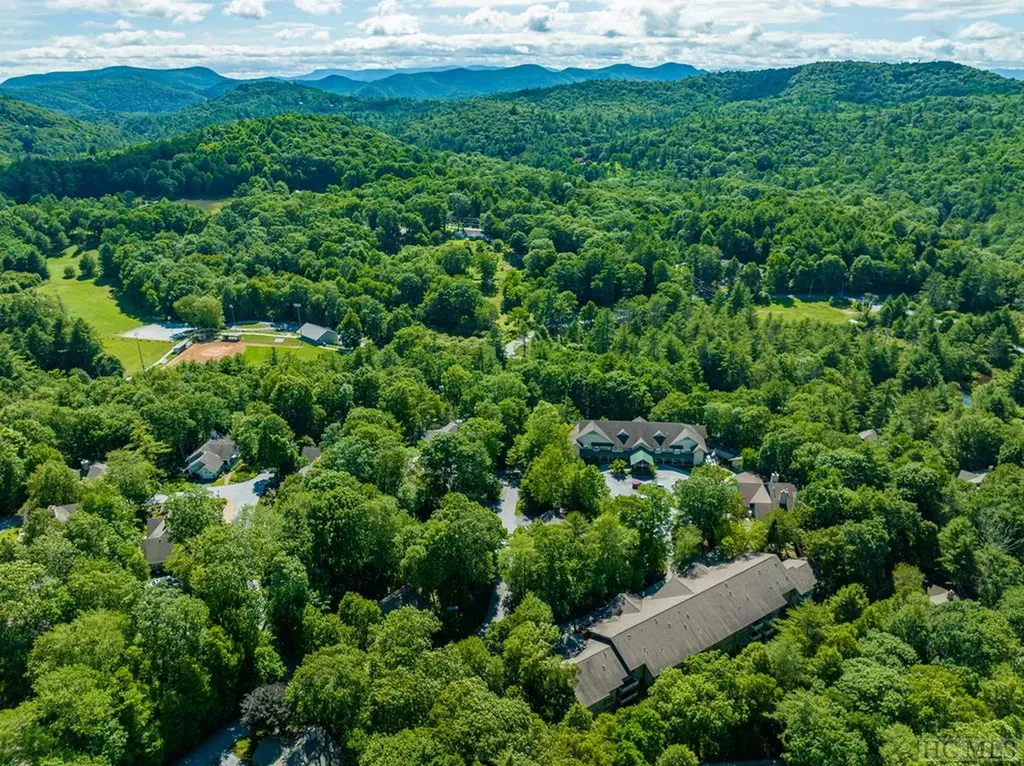 84 Clubhouse Trail Highlands NC 28741
