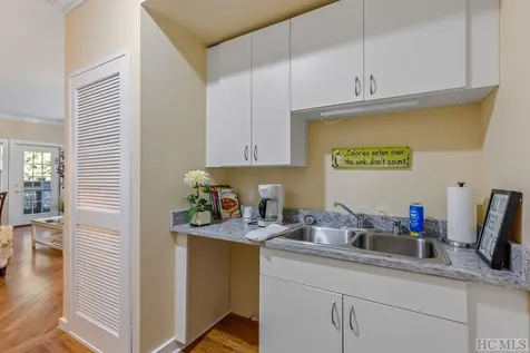 84 Clubhouse Trail Highlands NC 28741