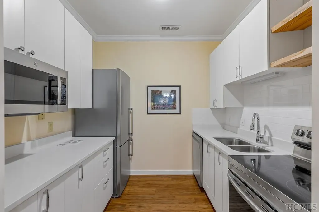 84 Clubhouse Trail Highlands NC 28741