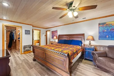 724 Browns Mountain Road Scaly Mountain NC 28775