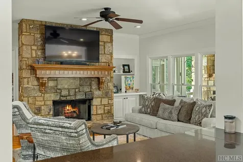 23 Drystack Way Cashiers NC 28717