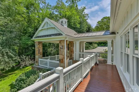 23 Drystack Way Cashiers NC 28717